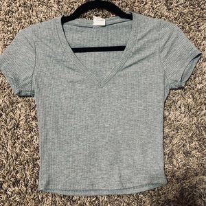 gret v-neck crop top